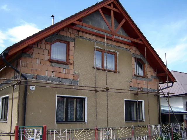 Zateplenie s fasádou rodinného domu – fotka 2