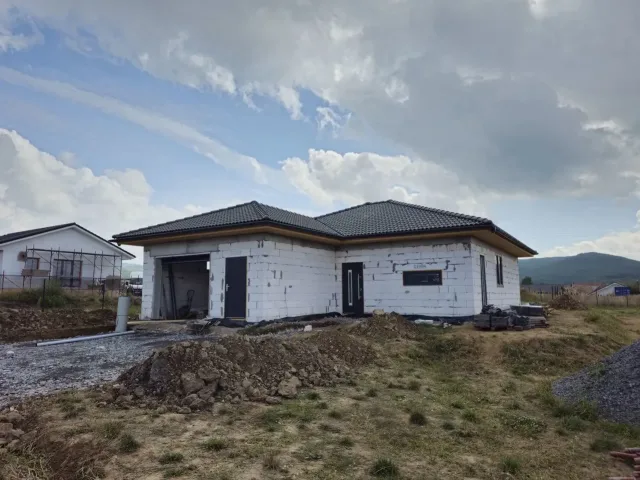 Hrubá stavba