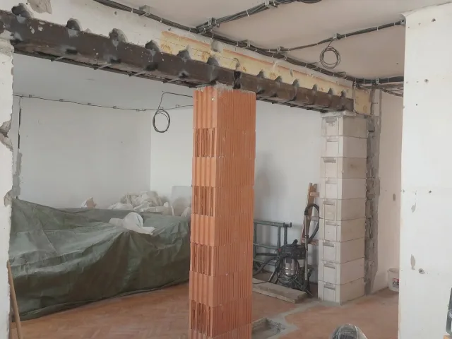 Kompletná rekonštrukcia rodinného domu – fotka 5
