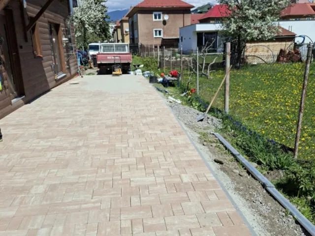 Zamková dlažba
