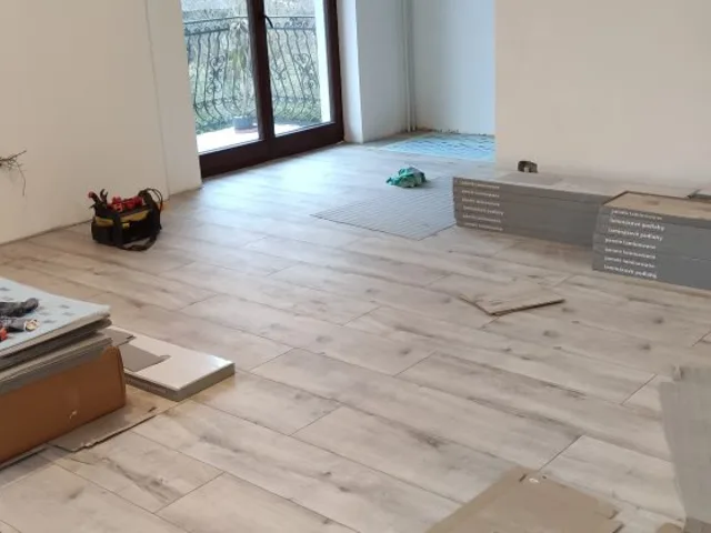 Pokládka vinylových a laminátových podláh