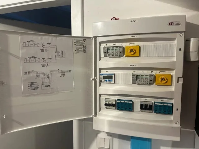 Inštalácia FV meniča Solax X3 Hybrid 10kW + batérie s kapacitou 17,4kWh – fotka 2
