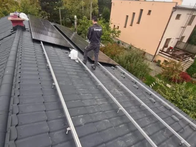 Realizácia fotovoltaických panelov – fotka 3