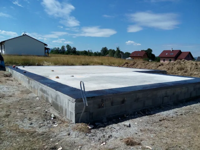 Výstavba rodinného domu – fotka 2