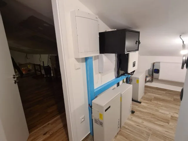 Inštalácia FV meniča Solax X3 Hybrid 10kW + batérie s kapacitou 17,4kWh – fotka 4