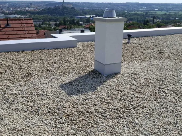 Hydroizolácia strechy s PVC fôliou – fotka 3