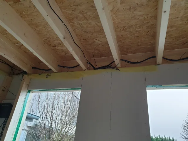 Kompletná inštalácia elektrických rozvodov – fotka 4