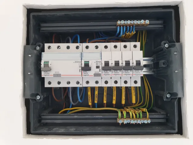 Kompletná inštalácia elektrických rozvodov