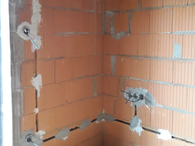 Hrubé elektroinštalačné rozvody (dom) – fotka 3