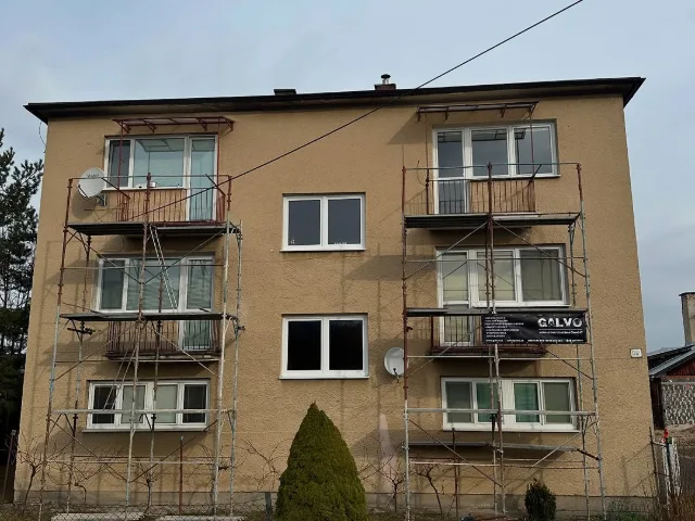 Kompletná rekonštrukcia balkónov a lódžie na bytovom dome – fotka 2